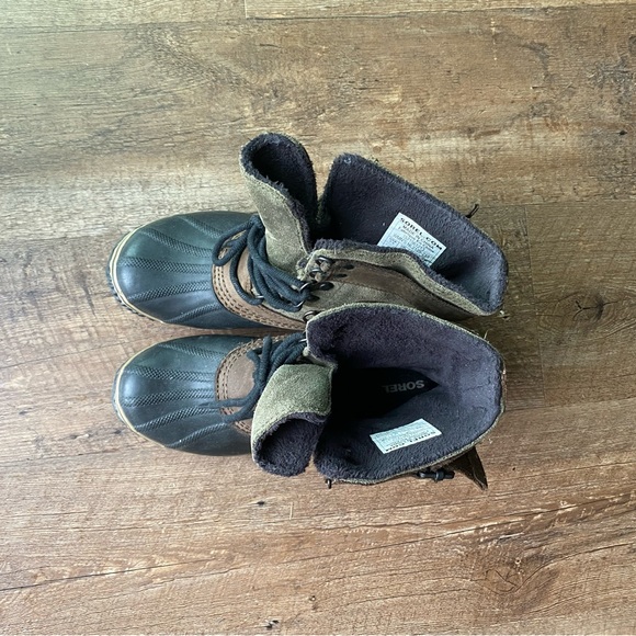 Sorel boots - Picture 3 of 10